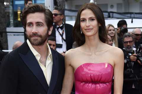 Jake Gyllenhaal & Girlfriend Jeanne Cadieu Walk the Cannes Red Carpet Together!
