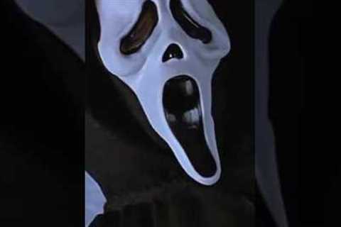 How A Cast Member Was Really Stabbed In Scream #Shorts