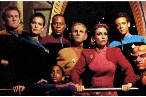 Stream Star Trek: Deep Space Nine Season 3 on Paramount Plus